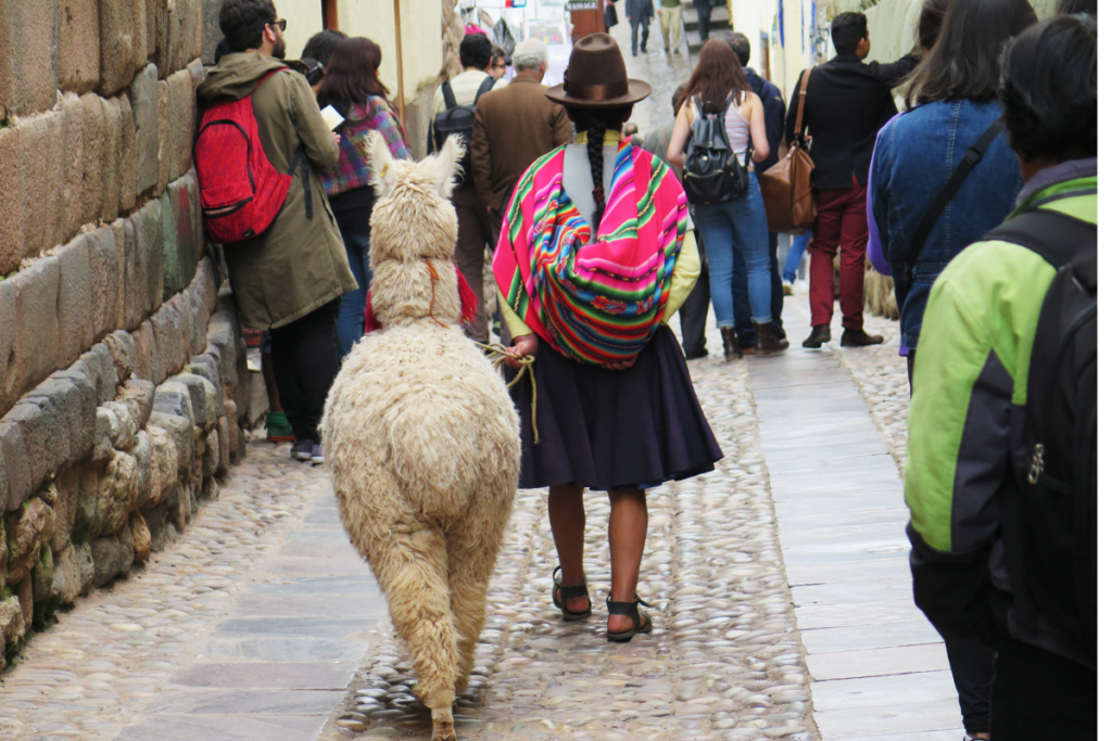 roupas usadas para lidar com frio e sol em Cusco
