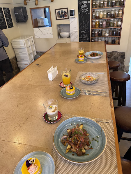 Pratos preparados na aula de culinária peruana